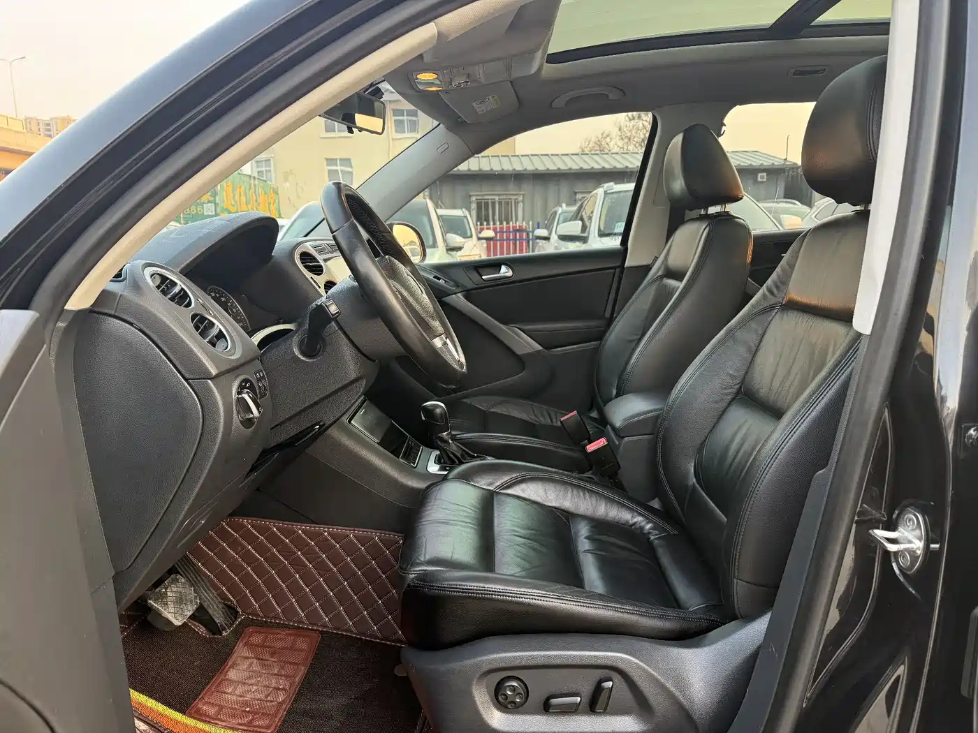 Volkswagen Tiguan 2012 1.8TSI Automatic 2WD Elite Edition фото 4
