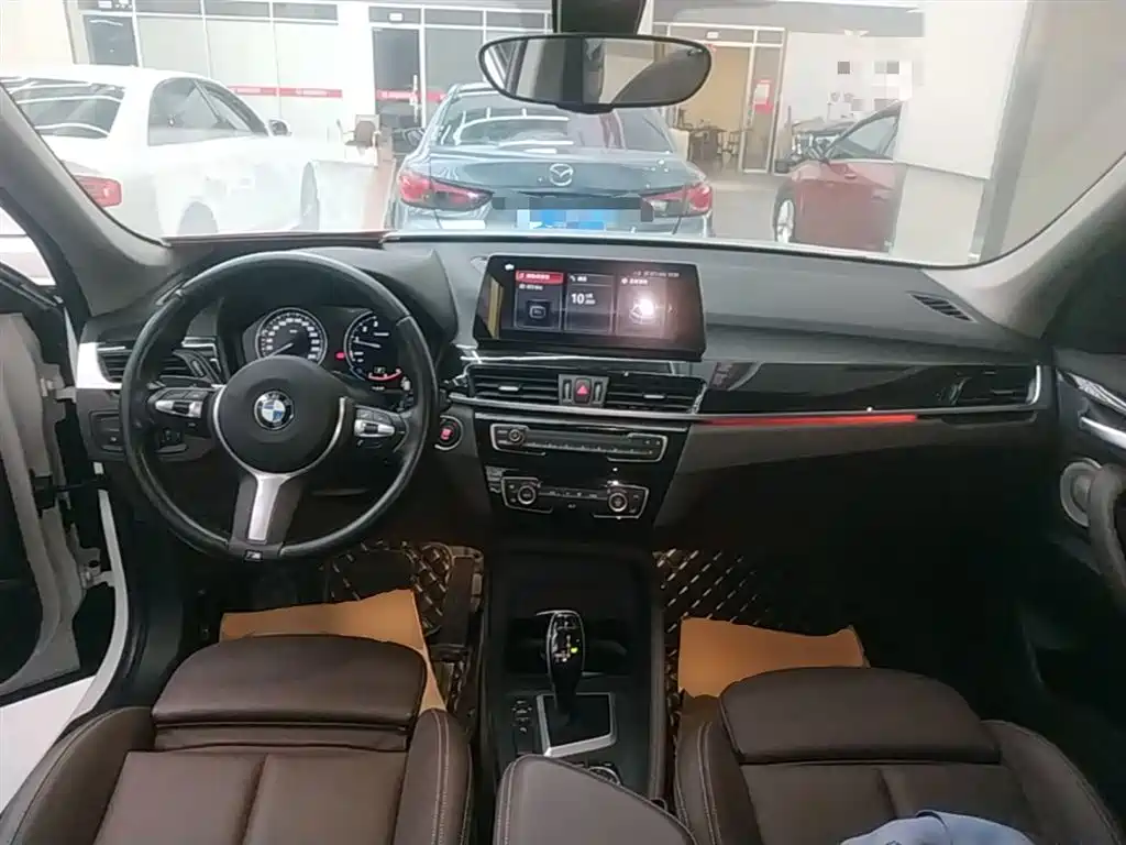 BMW X1 2022 sDrive25Li Leading фото 10