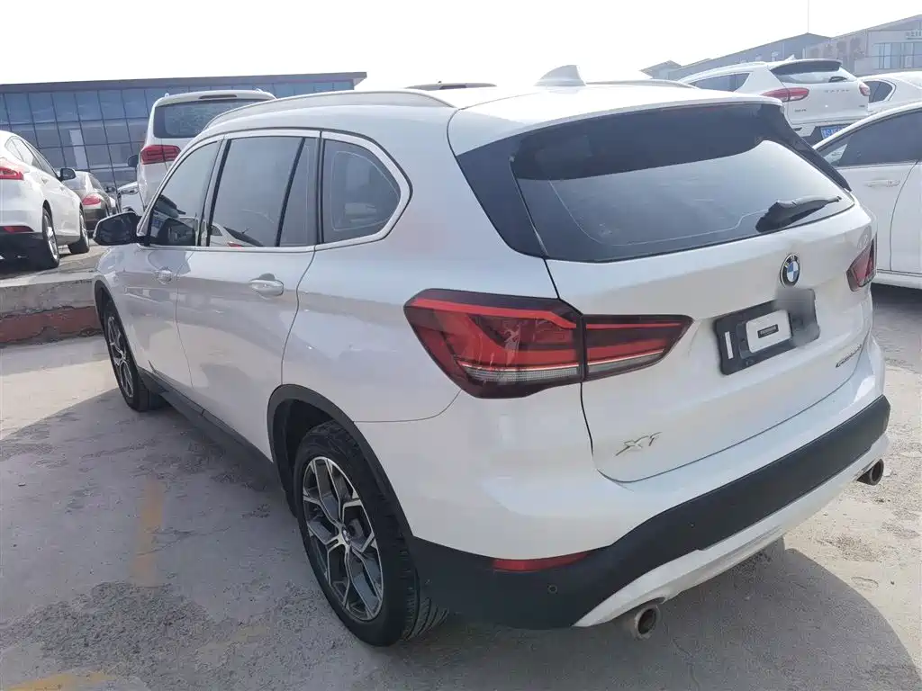 BMW X1 2020 sDrive25Li Leading Model фото 5