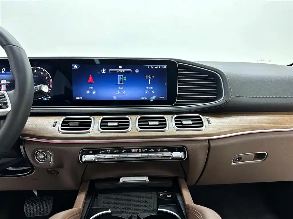 Mercedes-Benz GLE 2024 GLE 450 4MATIC Fashion фото 14