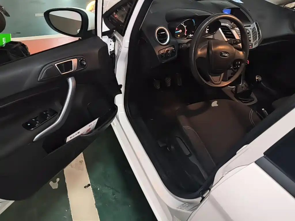 Ford Fiesta 2015 2013 Hatchback 1.5L Manual Fashion
