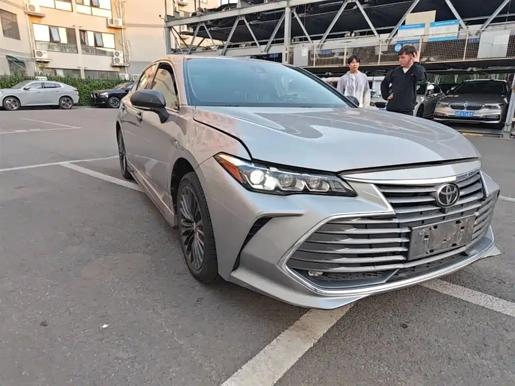 Toyota Avalon 2019 2.0L XLE Premium Edition (China VI) фото 7