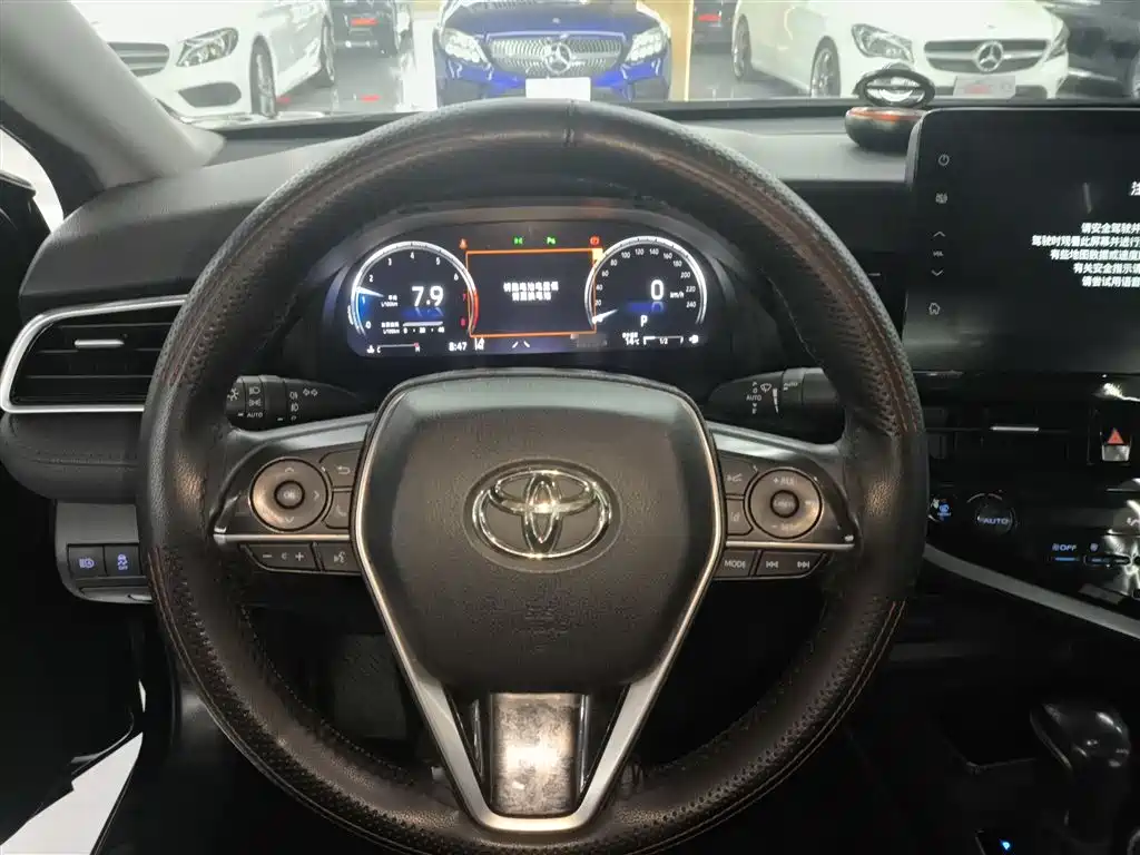 Toyota Camry 2021 2.5G Luxury Edition фото 3