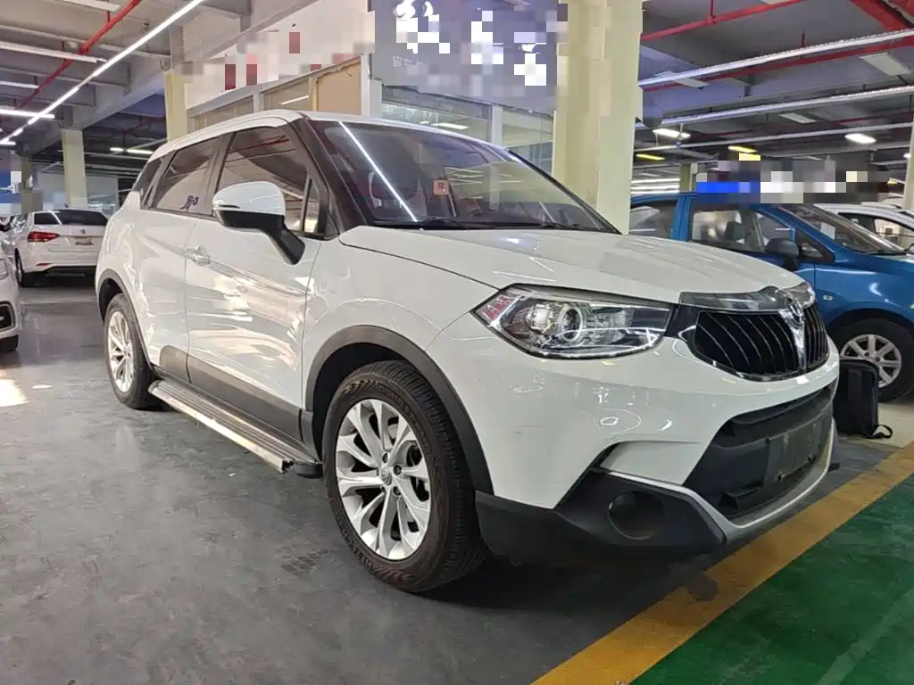 Фото 4 - Zhonghua V3