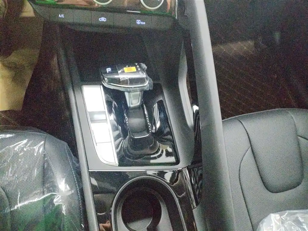 MODERN ELANTRA