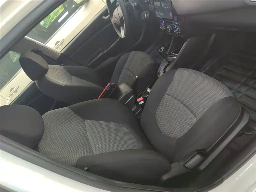 Hyundai Verna 2017 1.4L Auto Jump Edition (China V) фото 20
