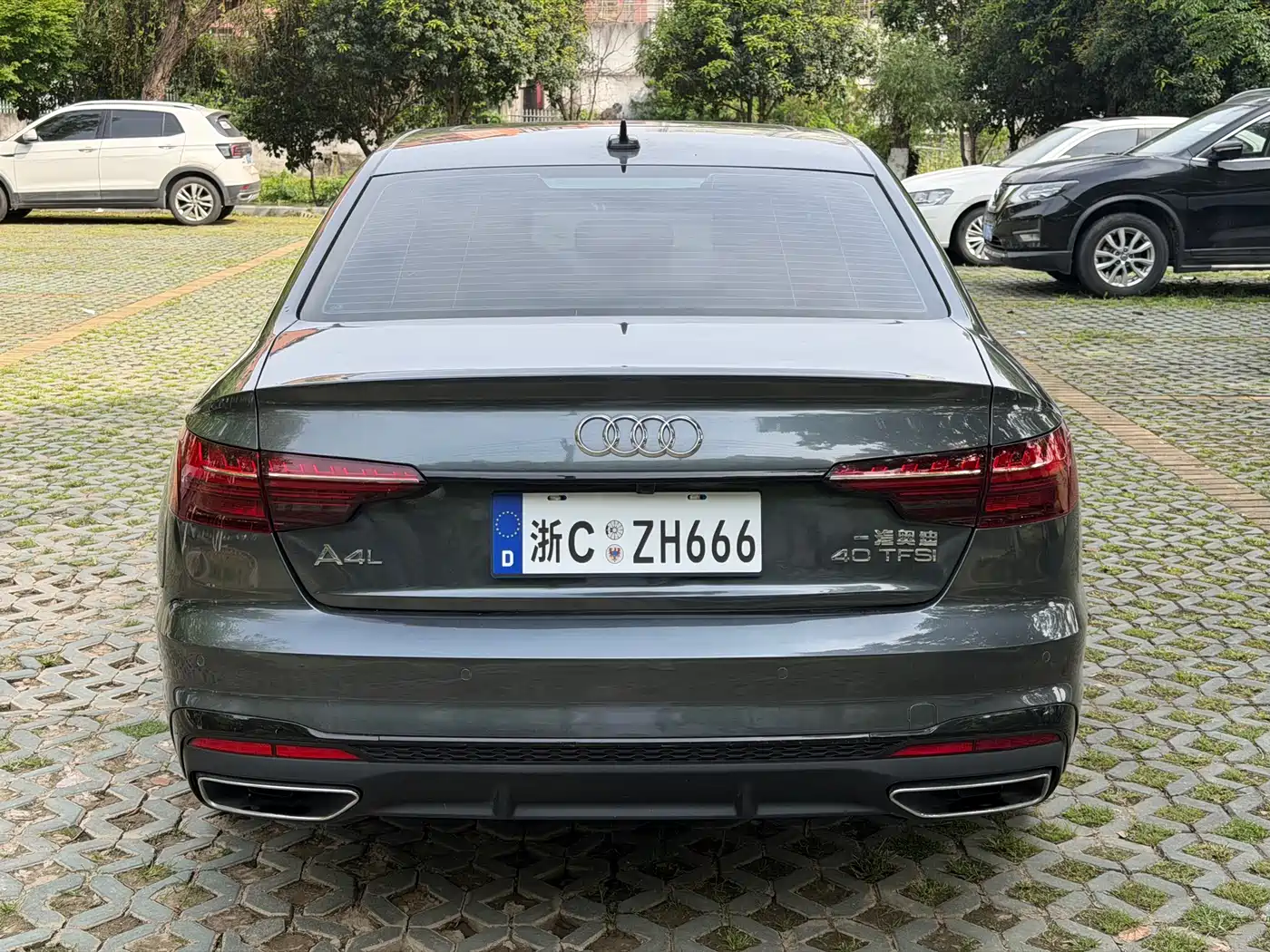 Audi A4L 2025 2025 2 Million Celebration Edition 40 TFSI Luxury Dynamic