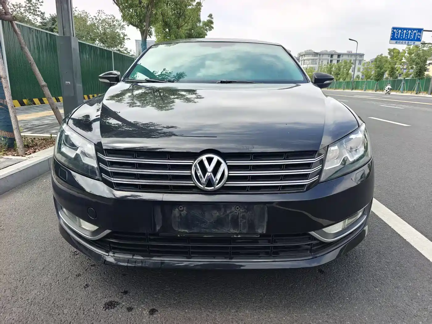 Фото 2 - Volkswagen Passat