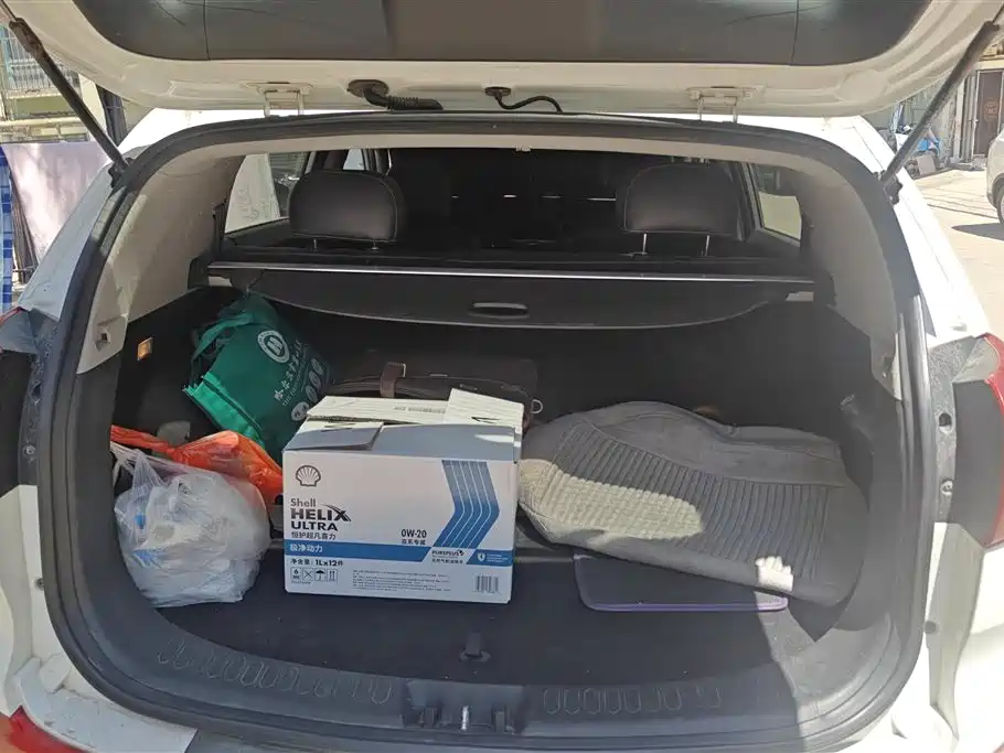 Kia Sportage 2012 2.0L Automatic 2WD NAVI Edition фото 4