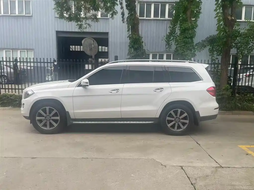 Mercedes-Benz GL-Class 2014 GL 400 4MATIC Dynamic фото 4