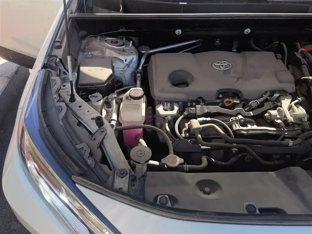 Toyota RAV4 Rongfang 2021 Hybrid 2.5L E-CVT AWD Flagship Edition фото 23