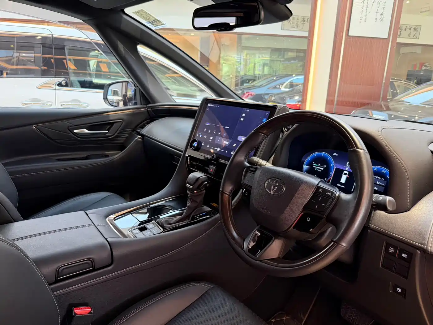 Toyota Alphard 2025 Hybrid 2.5L Prestige Gold Edition фото 5