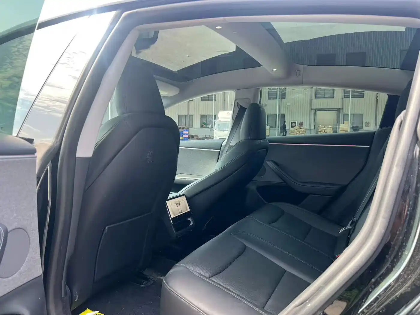 Tesla Model 3 2024 High-Performance All-Wheel Drive Edition фото 6