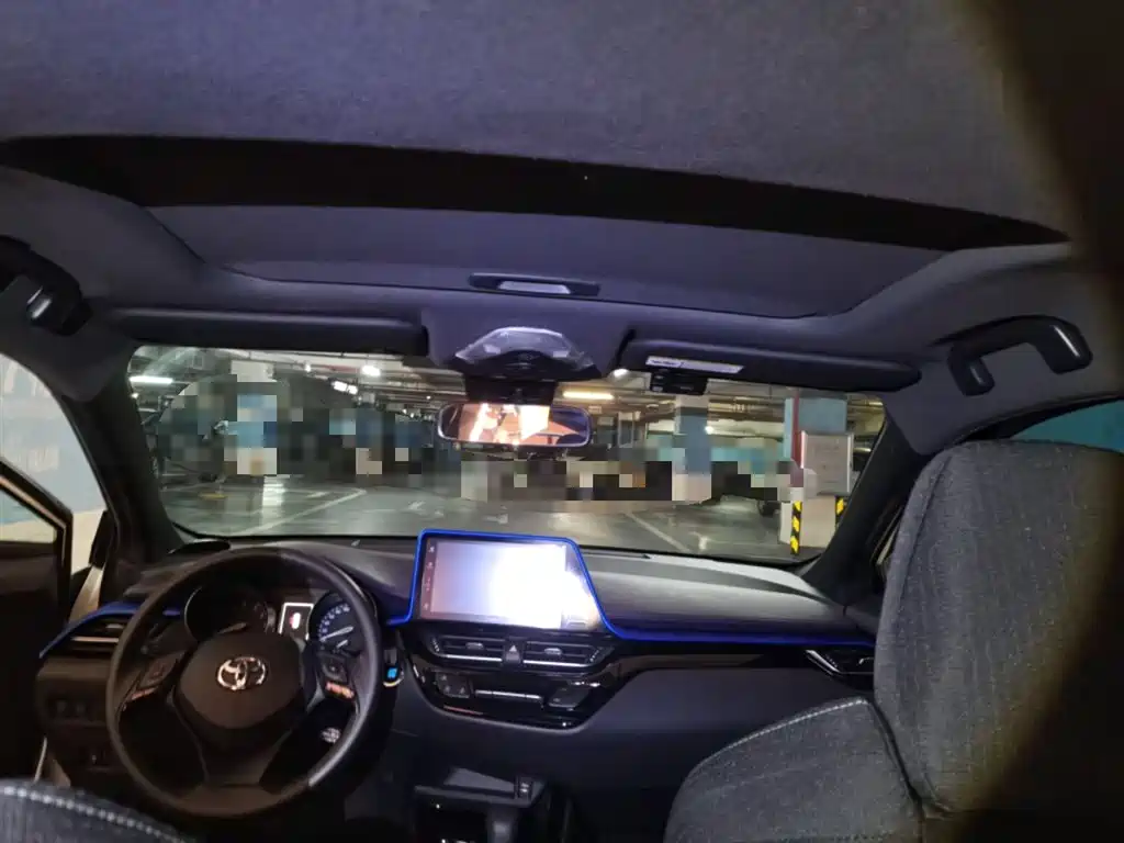 Toyota IZOA 2020 2.0L Yi Xiang Edition фото 15