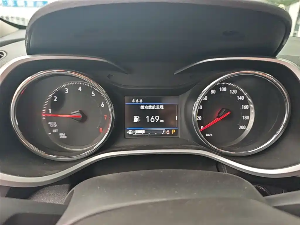 Chevrolet Trax 2019 Redline 325T Auto Fun Edition China VI фото 4