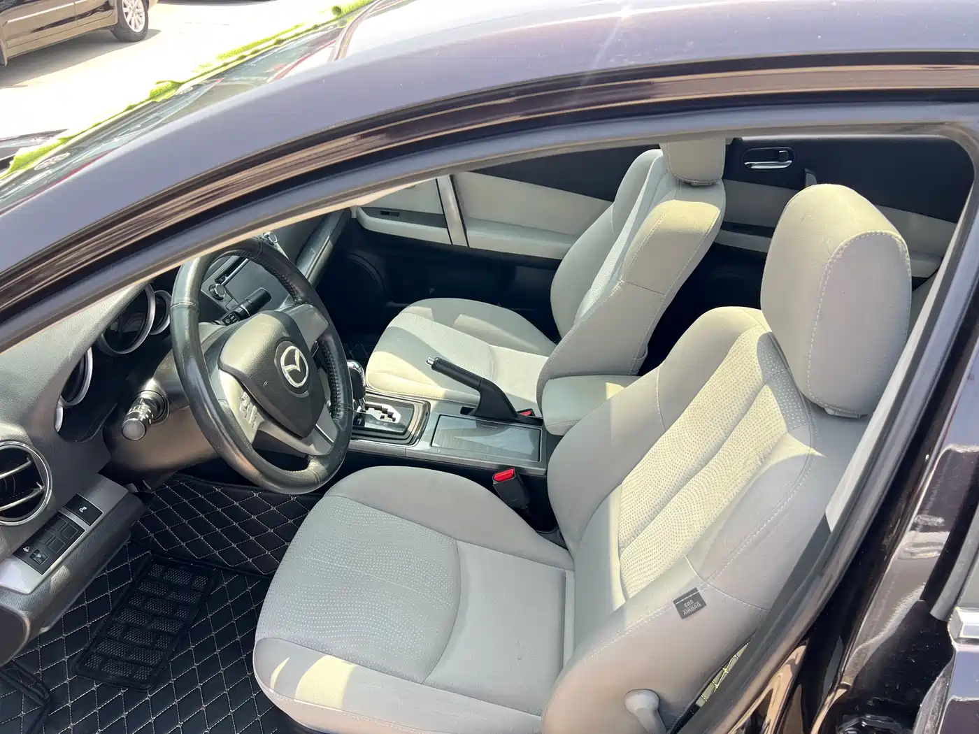Mazda Ruiyi 2012 2012 2.0L Automatic Luxury Edition