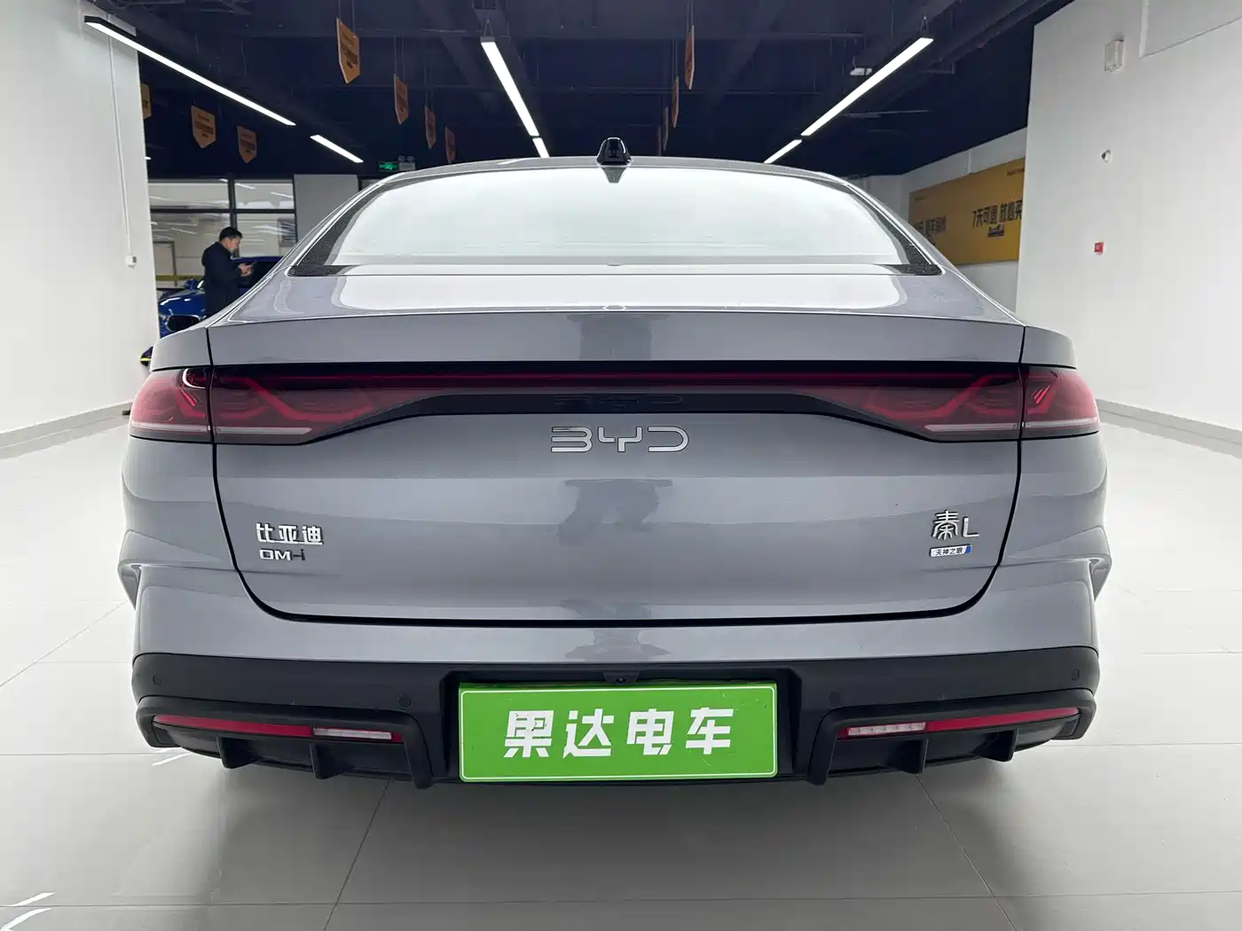 BYD Qin L 2025 DM-i Smart Drive Edition 120KM Surpassing фото 4