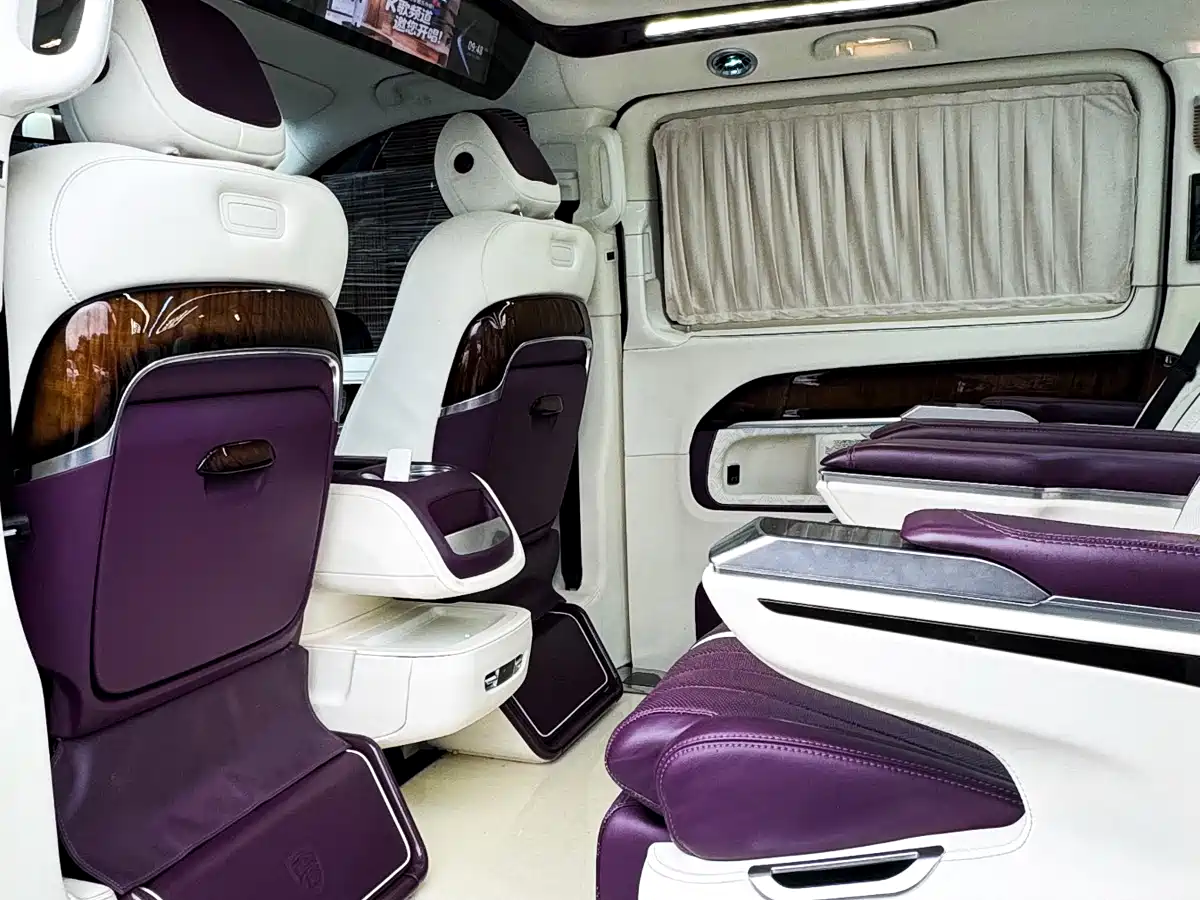 Mercedes-Benz V-Class 2021 V 260 L Long Wheelbase Luxury Edition фото 11