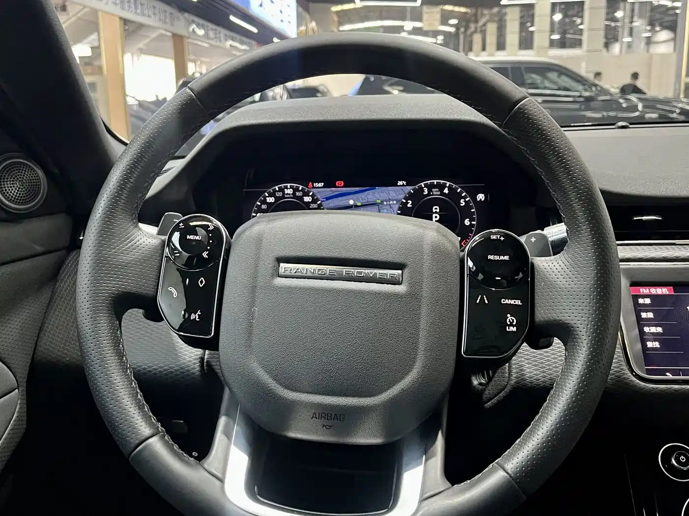Land Rover Range Rover Evoque 2020 Model 249PS R-DYNAMIC S Gloss Black Sport Edition фото 12
