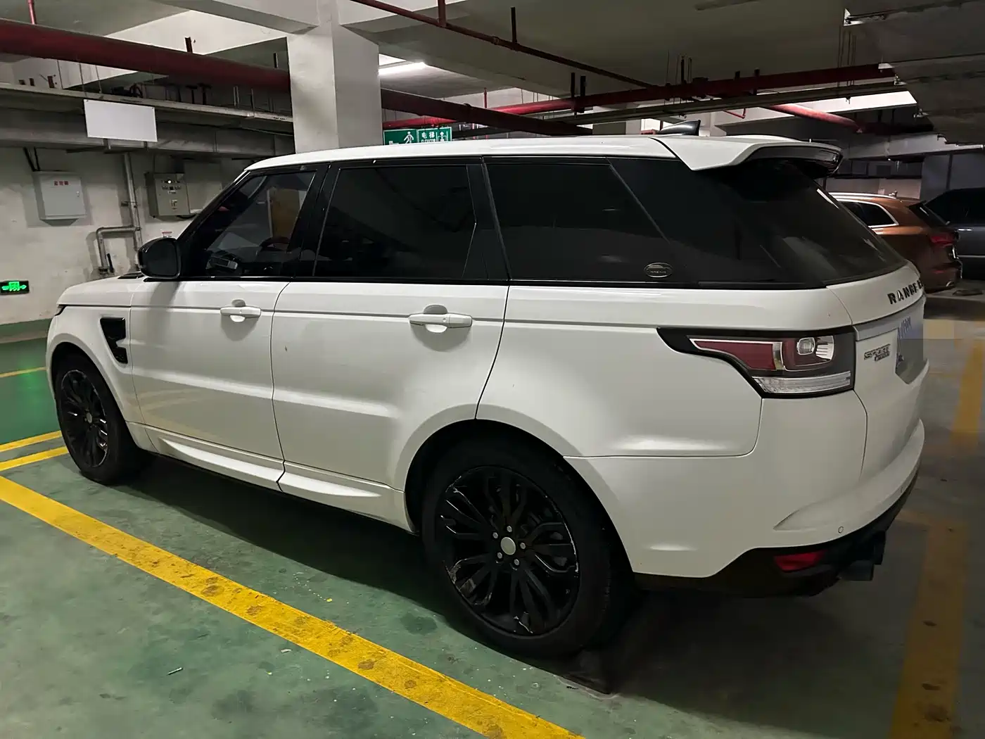 Land Rover Range Rover Sport 2017 3.0 SC V6 SE фото 4