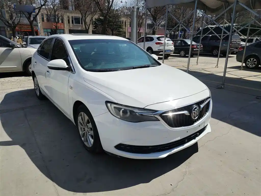 Buick Excelle 2018 15T Manual Elite (China V) фото 4