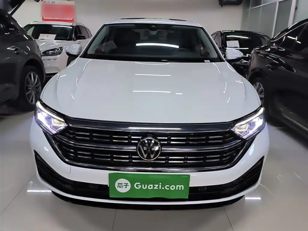 Volkswagen Sagitar 2025 300TSI DSG Surpass Edition фото 3