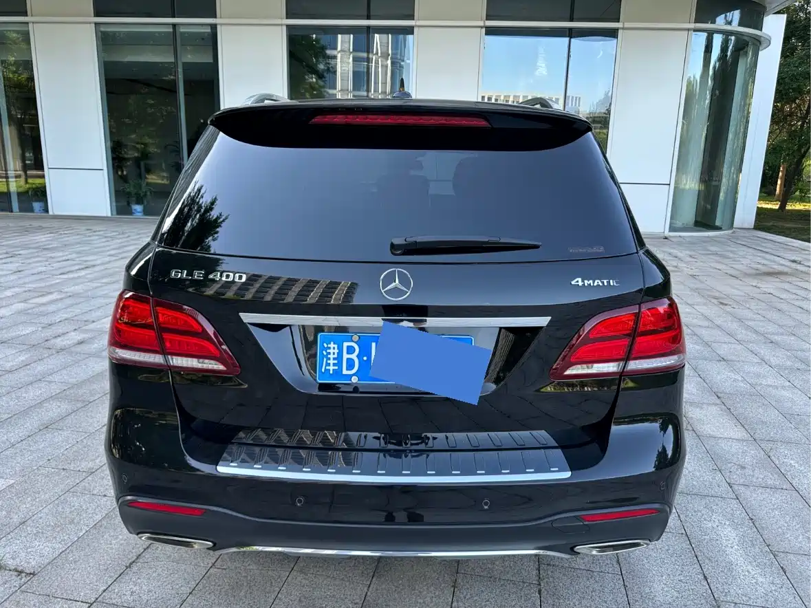 Mercedes-Benz GLE 2018 GLE 400 4MATIC Ultimate Edition фото 5