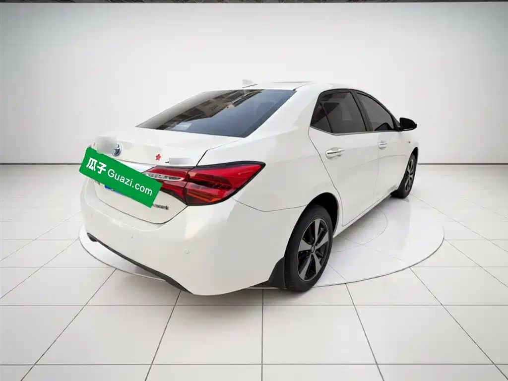 Toyota Levin 2017 Facelift Dual Engine 1.8H V E-CVT Luxury Edition China VI фото 4