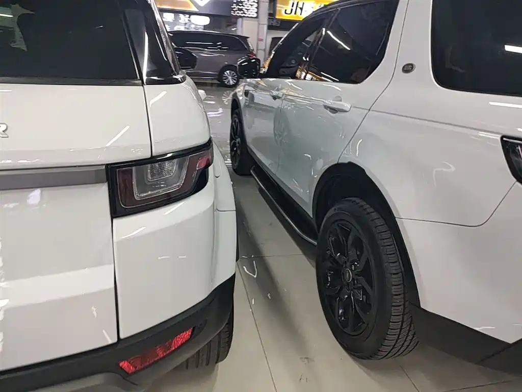 Land Rover Range Rover Evoque 2017 2.0T British Style Edition фото 8