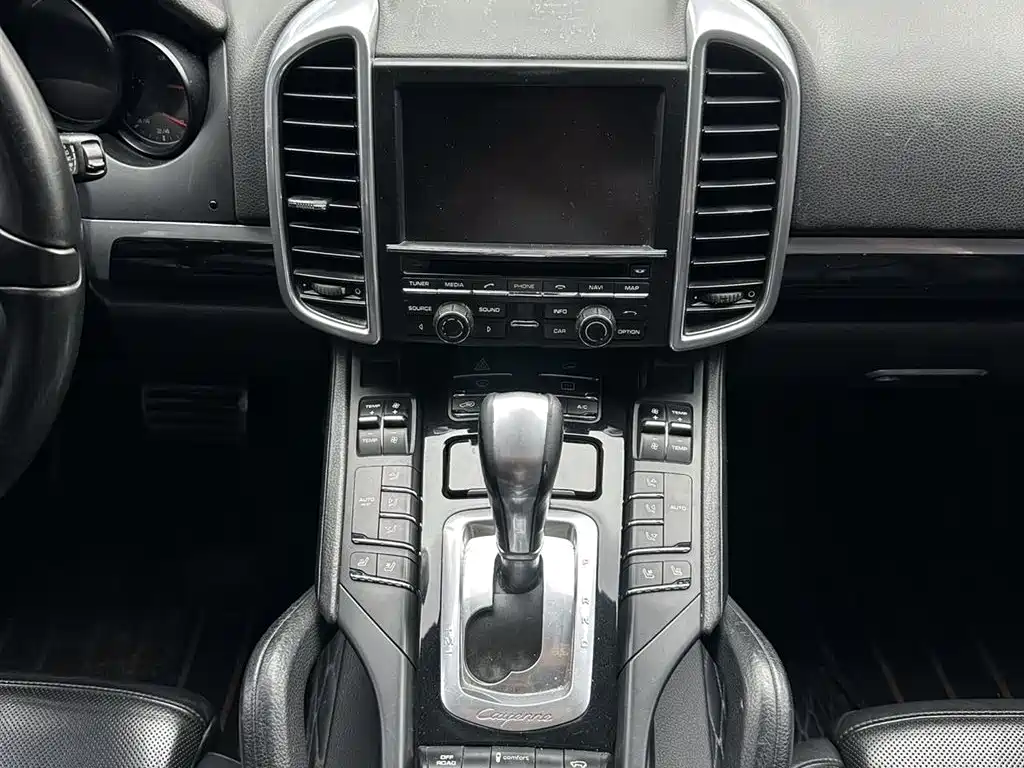 Porsche Cayenne 2015 Cayenne 3.0T фото 9