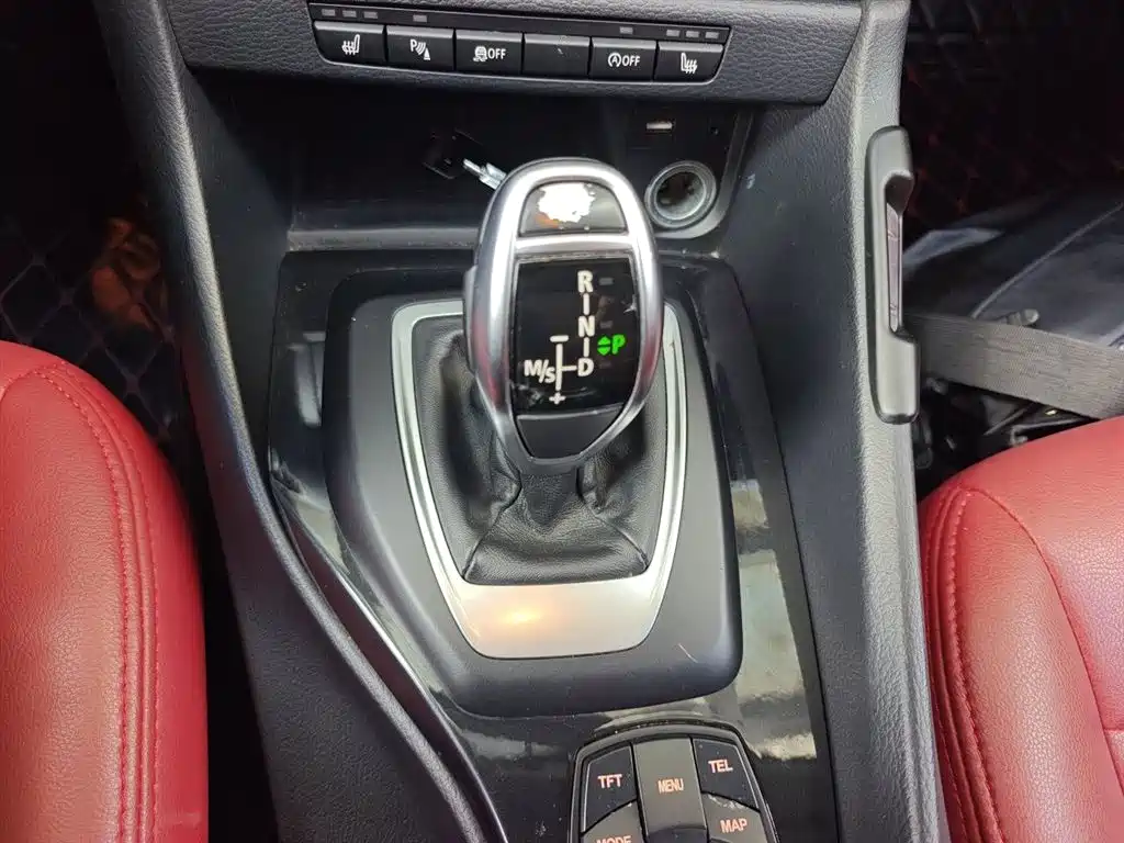 BMW X1 2015 Model sDrive18i Fashion Advanced Edition фото 15