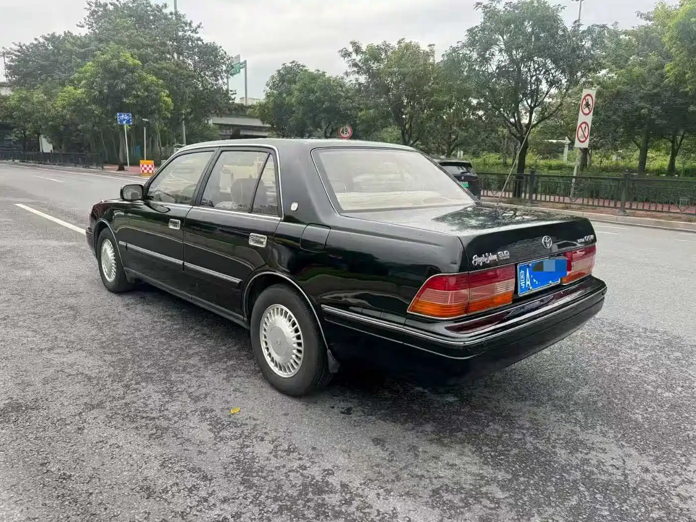 Toyota Crown фото 5