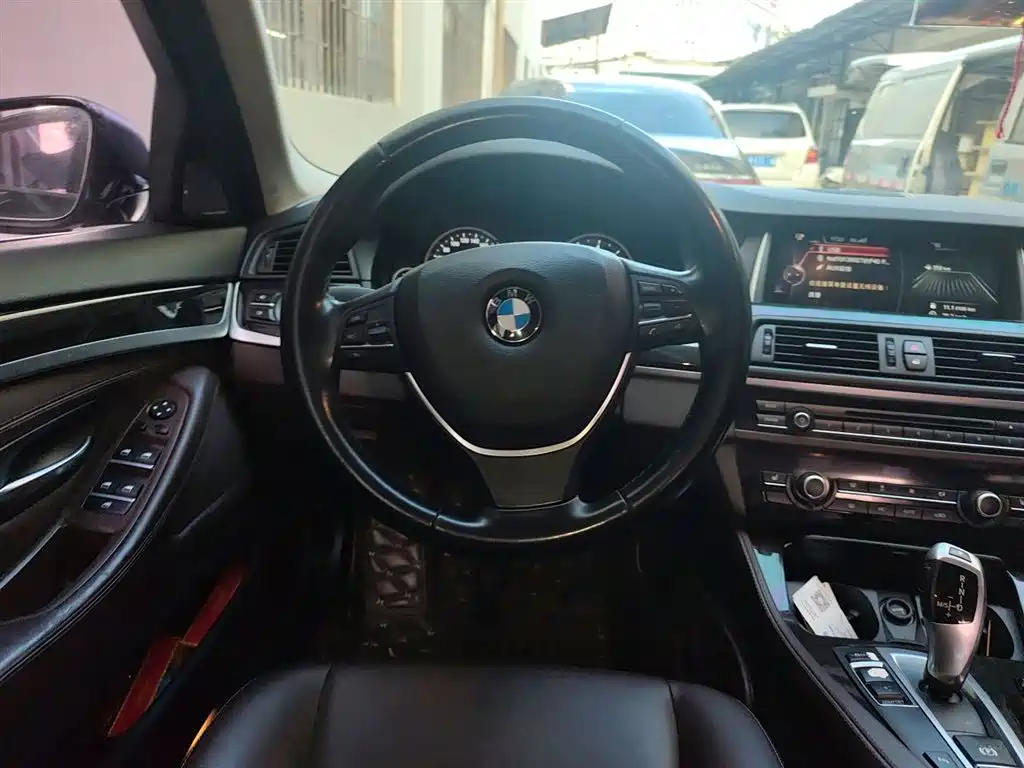 BMW 5 Series 2017 525Li Luxury Design Package фото 6