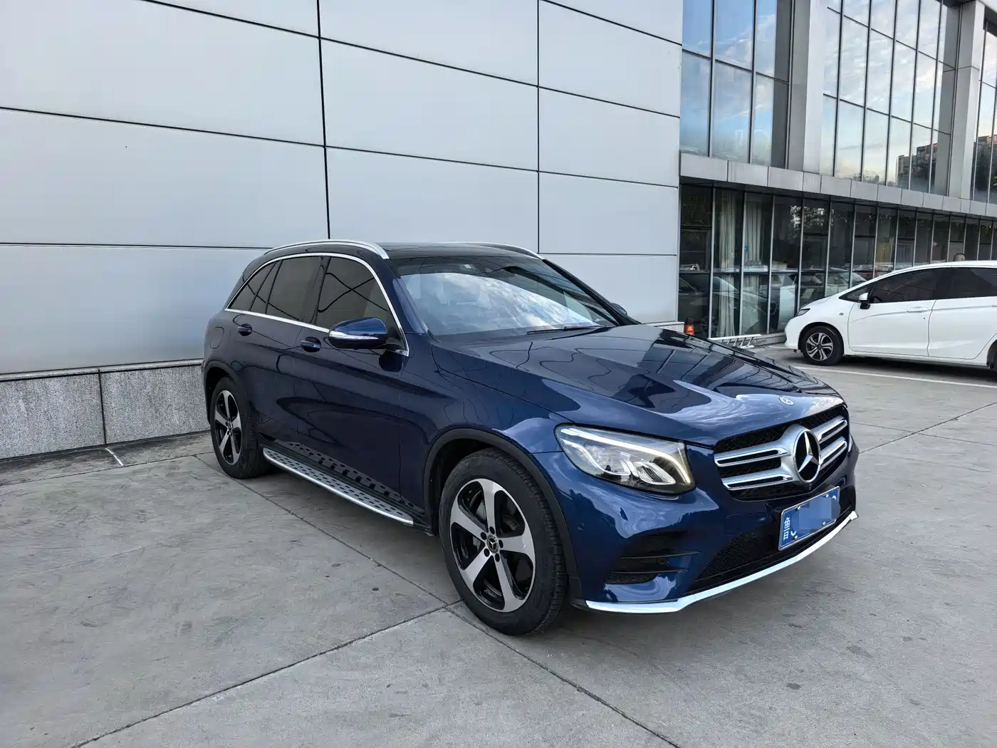Mercedes-Benz GLC 2018 GLC 260 4MATIC Luxury фото 3