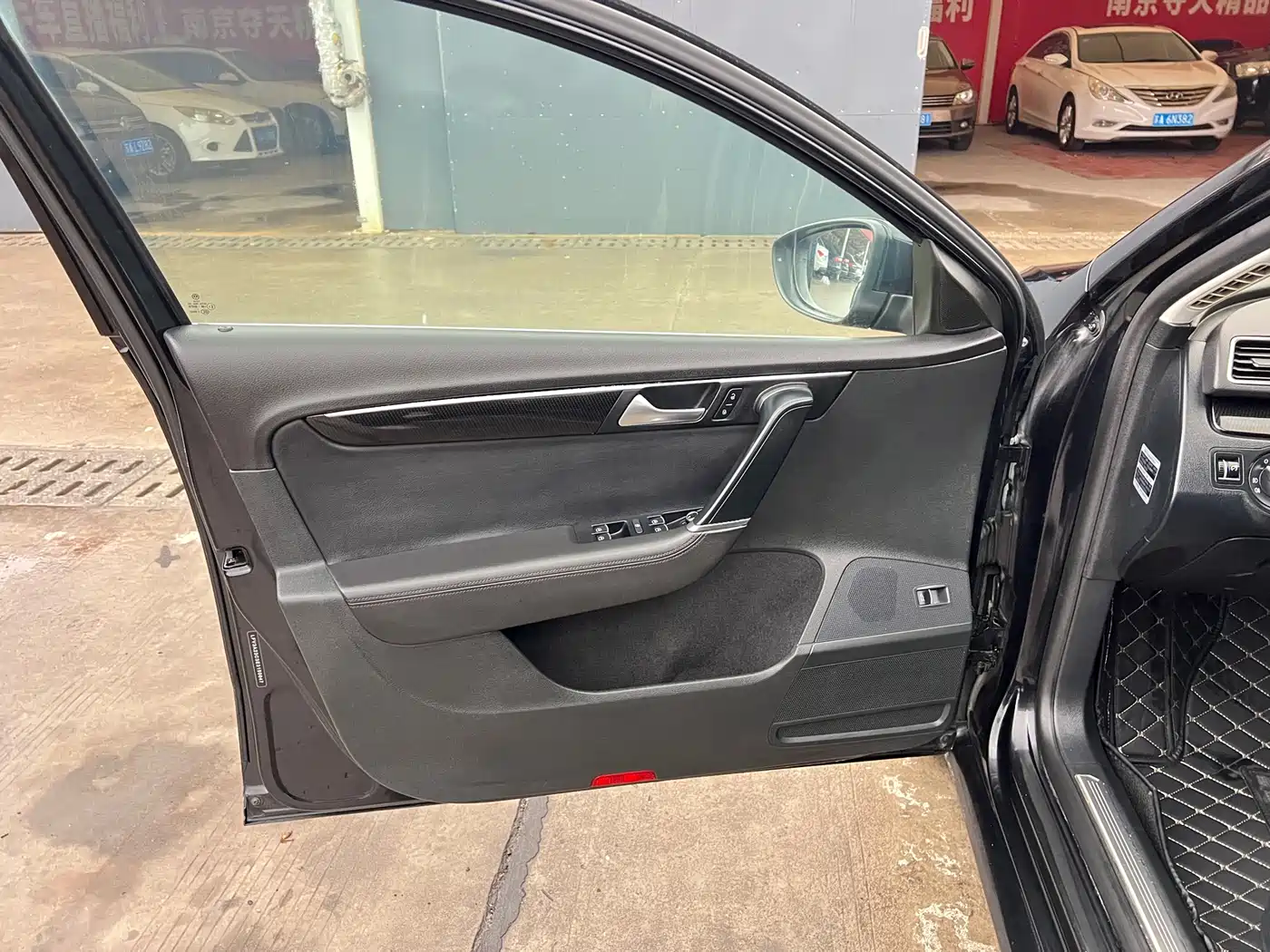 Volkswagen Magotan 2015 1.8TSI Luxury фото 6