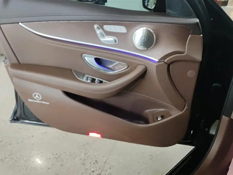 Mercedes-Benz E-Class 2022 E 300 L Luxury фото 7