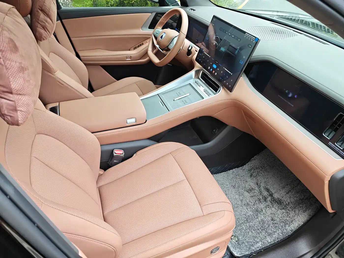 Denza N8L 2026 Model Prestige Edition фото 19