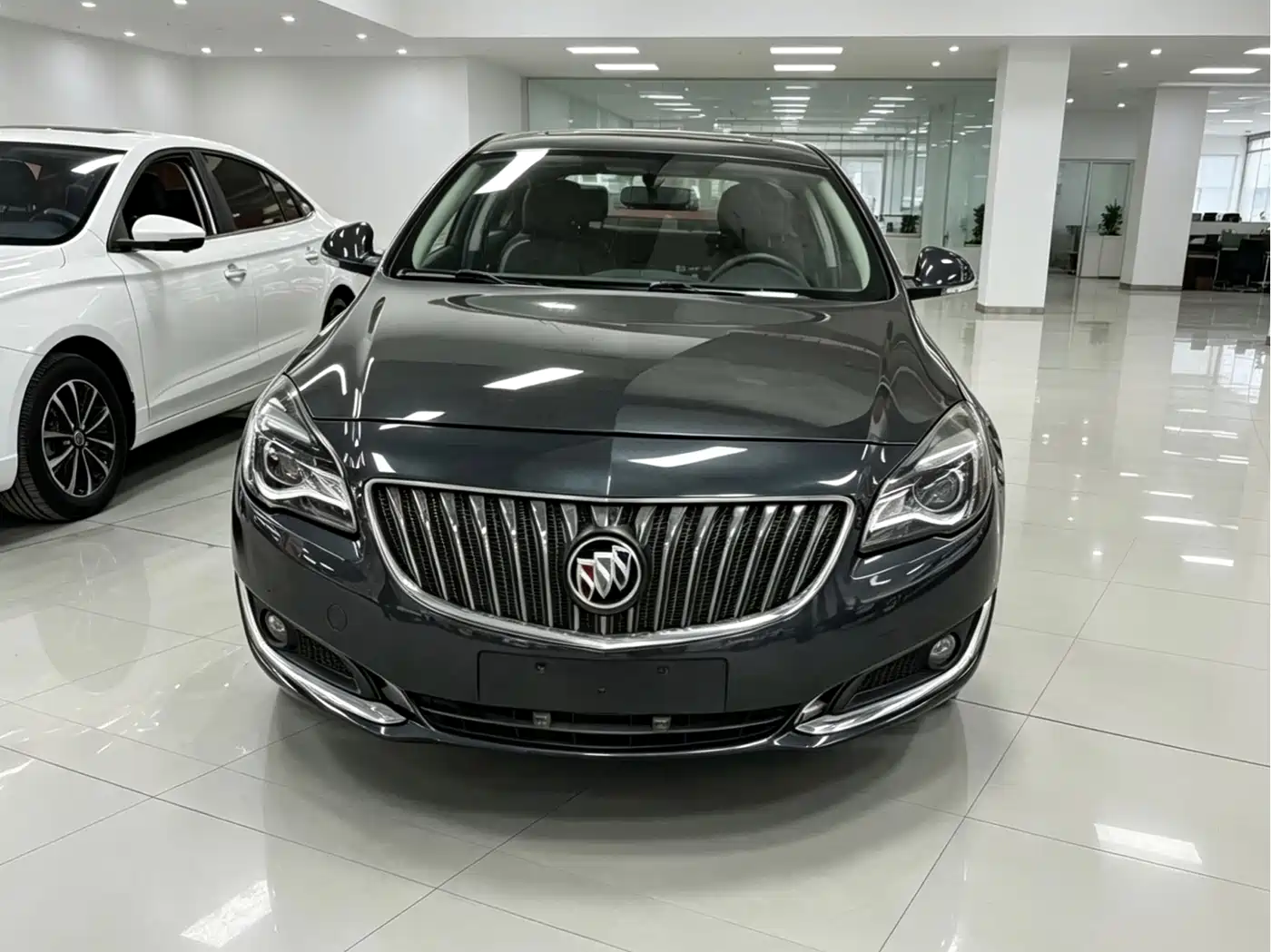 Buick Regal 2015 1.6T Leading Tech Edition фото 2