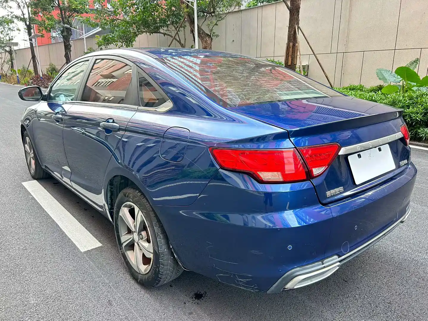 Фото 9 - Geely Emgrand GL