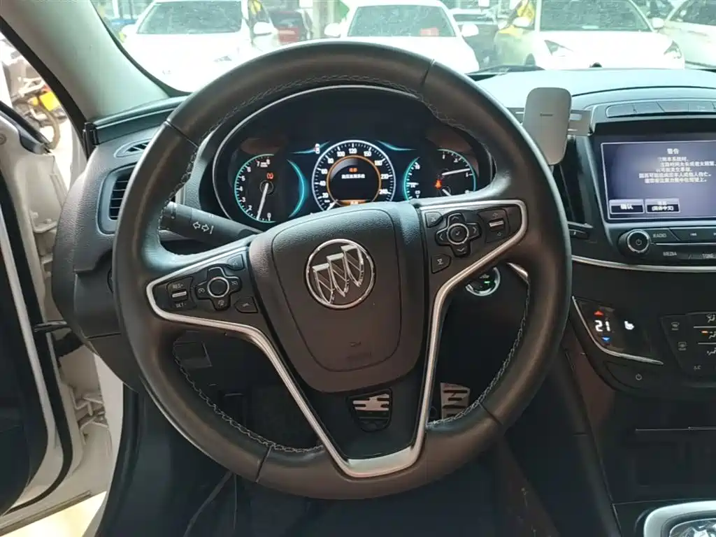 Buick Regal 2015 1.6T Elite Tech Edition фото 11