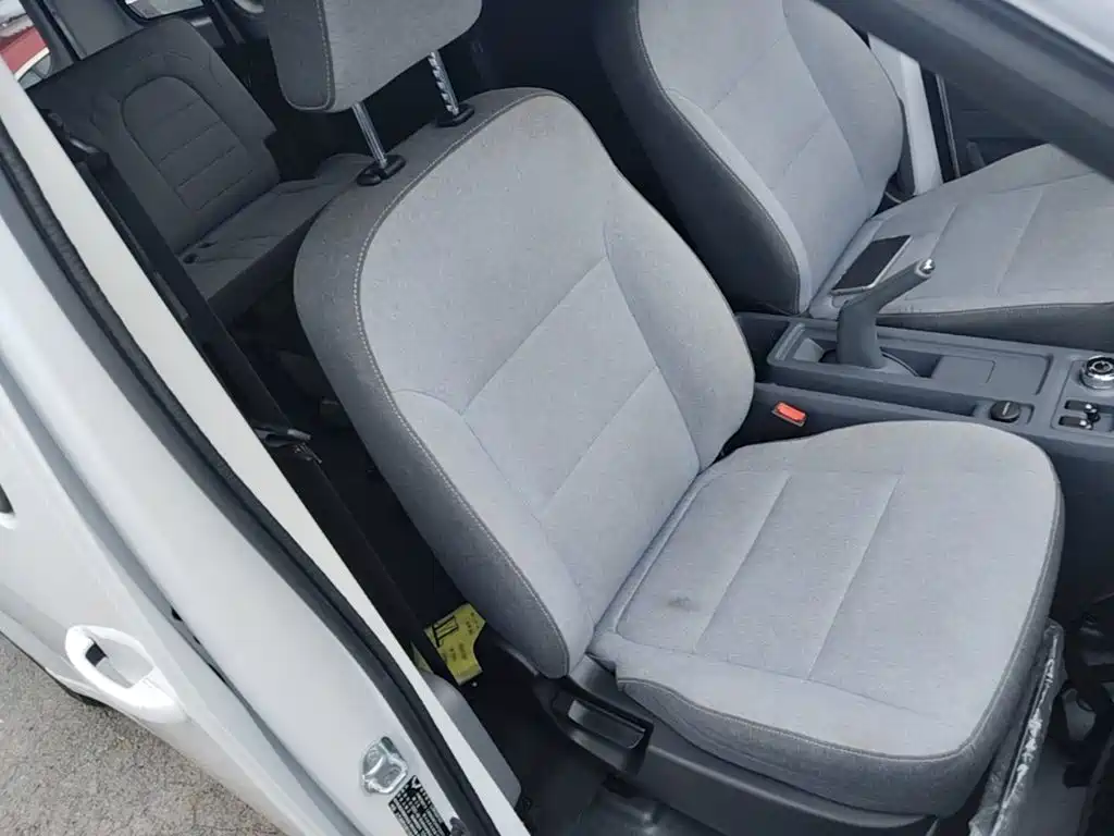 Wuling Motors Wuling Yangguang 2025 2024 300KM Comfort Bus Version 75kW