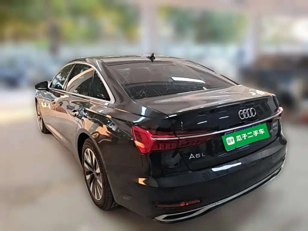 Фото 7 - Audi A6L