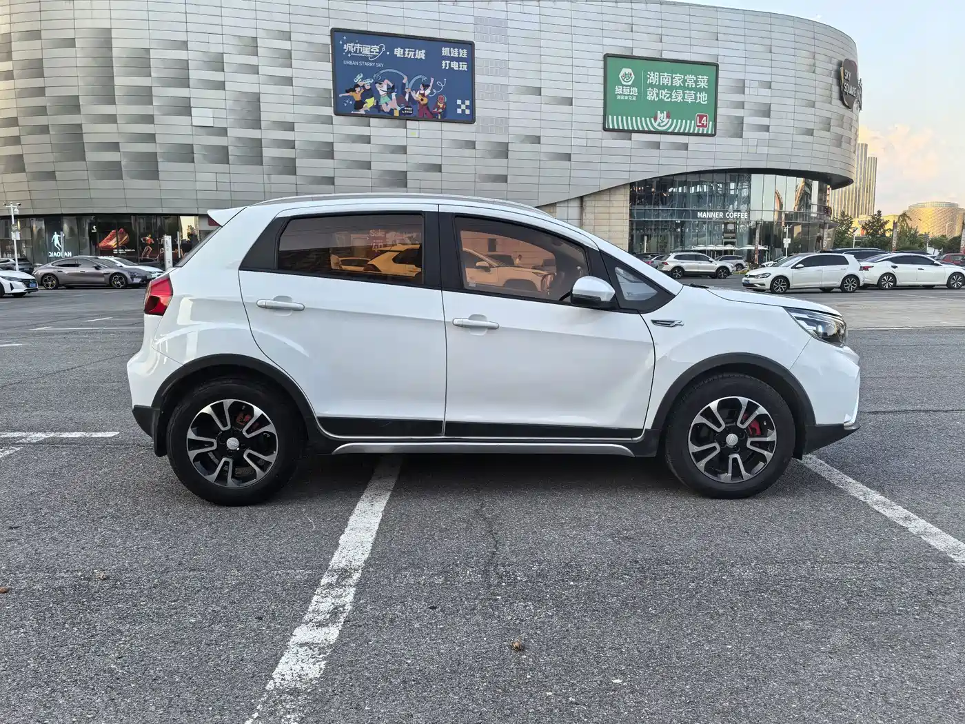 Фото 7 - Geely Vision X3