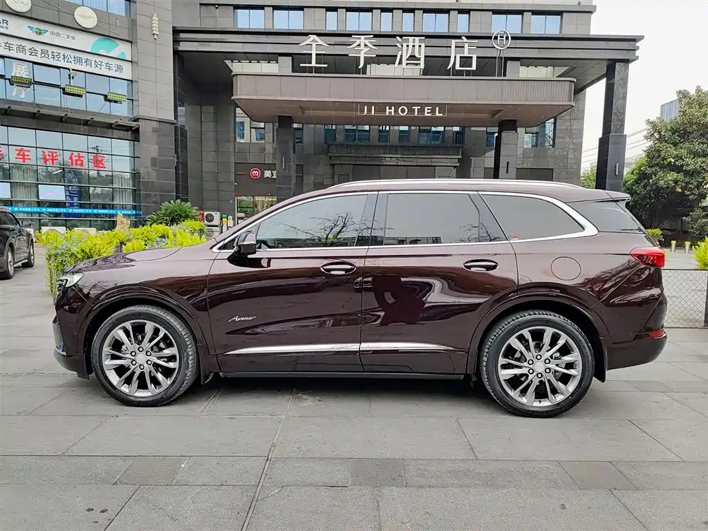 Buick Enclave 2022 652T 4WD Avenir 6-Seater фото 3