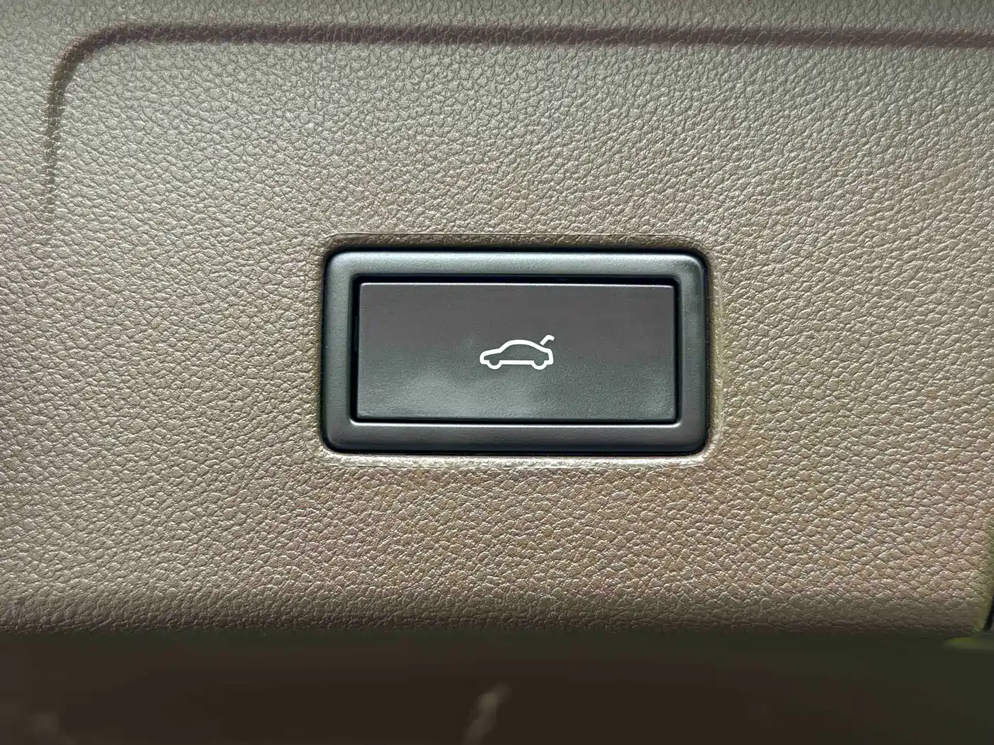 Volkswagen Viloran 2023 330TSI Luxury Edition фото 33