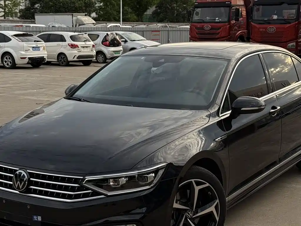 Volkswagen Magotan 2023 Model 2 Million Commemorative Edition 330TSI DSG Luxury фото 14