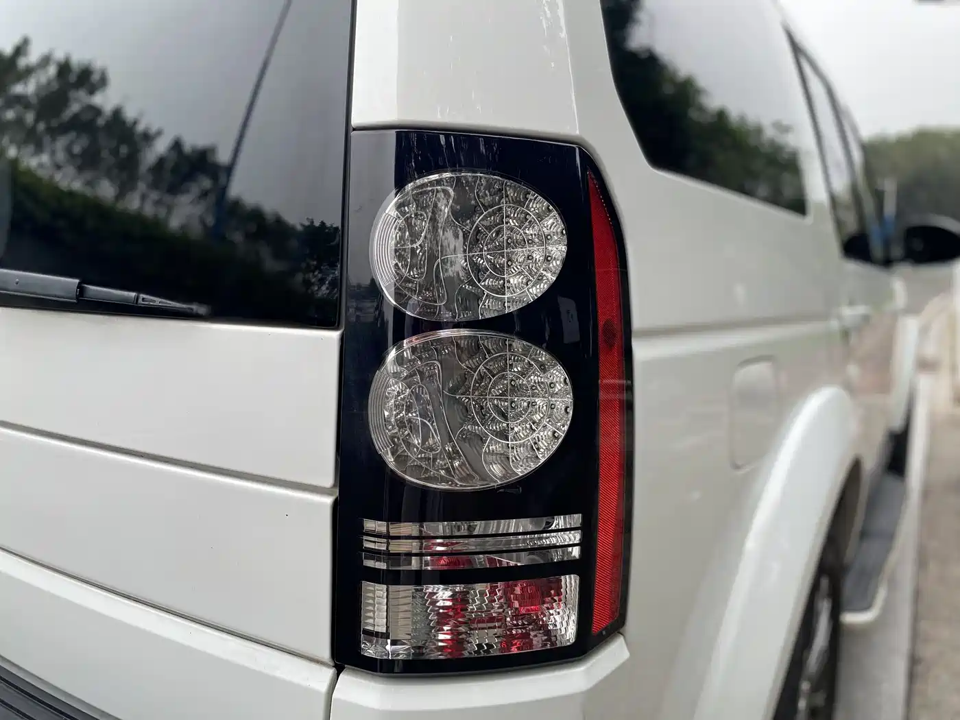 Land Rover Discovery 2016 3.0 SC Gloss Black Collector's Edition HSE фото 20