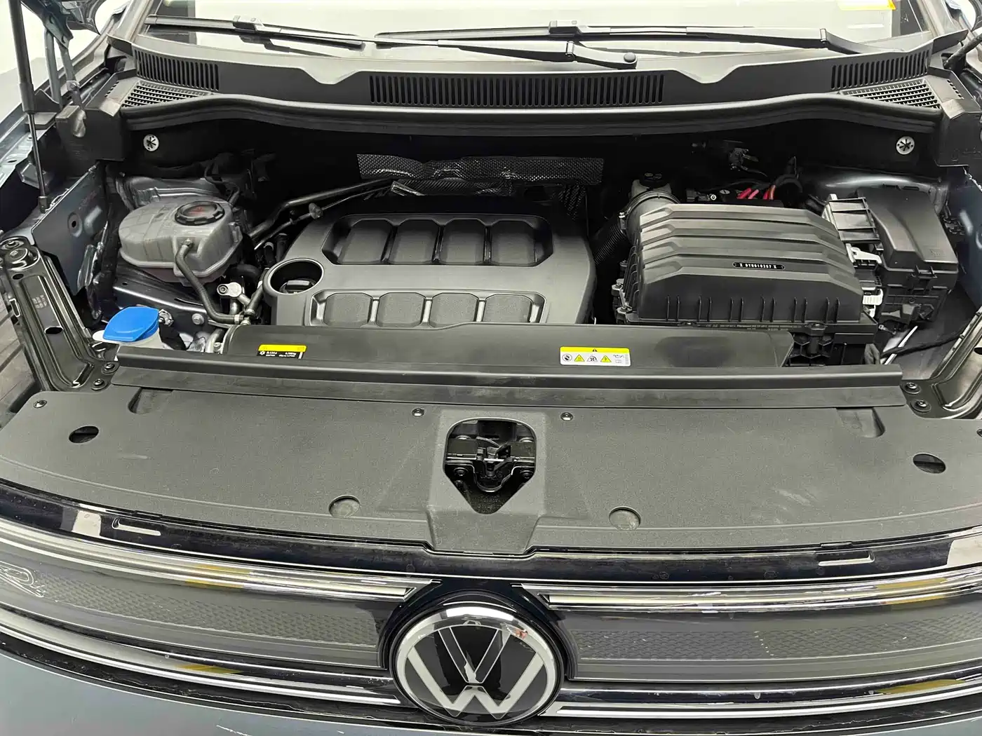 Volkswagen Talagon 2025 450TSI R-Line 6-Seater фото 7