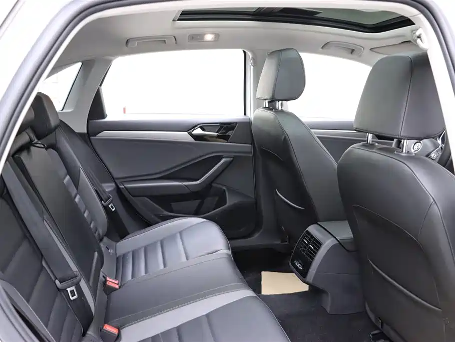 Volkswagen Sagitar 2021 280TSI DSG Comfort Smart Connect Edition фото 15