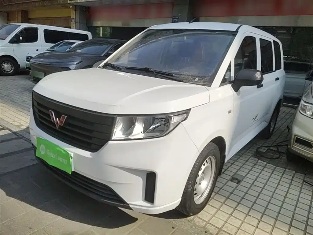 Wuling Motors Wuling Hongguang PLUS 2020 1.5L Manual Standard 7-seater